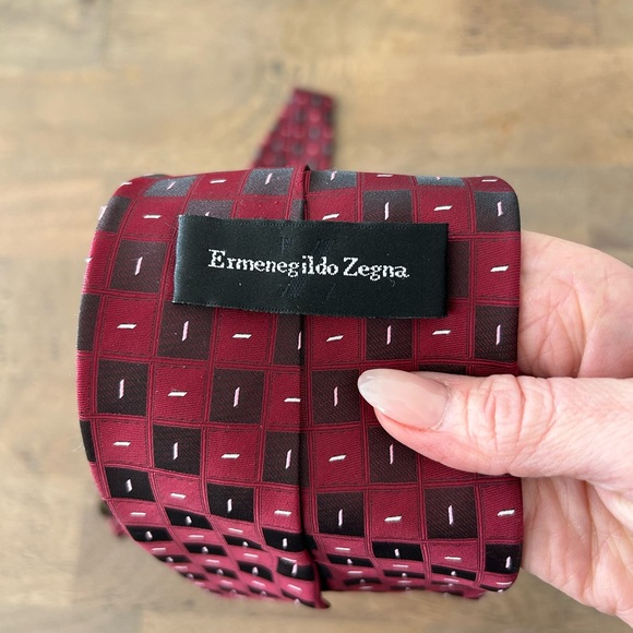 Ermenegildo Zegna Geometric Tie - Picture 2 of 6